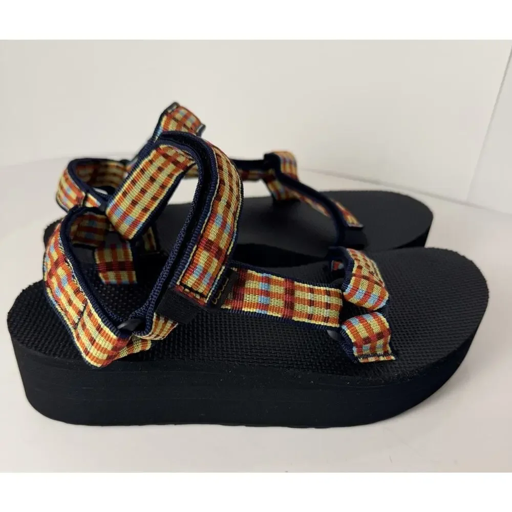 Teva Flatform Universal Platform Sandals Sz 9 Woman’s Black Multi-Colored Plaid